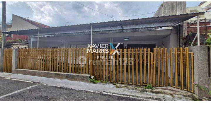 Dijual Rumah Klasik di Jalan Pulau-pulau, Malang 1