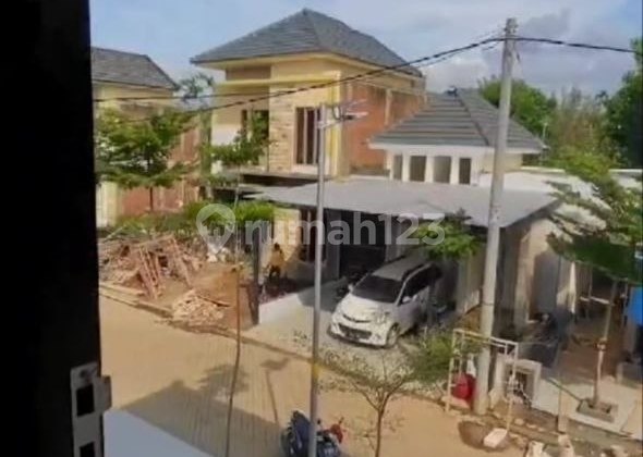 Dijual Rumah Murah Modern 2,5 Lantai di Grand Amany, Malang 2