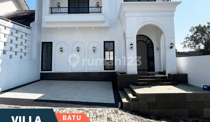 Dijual Villa American Dekat Jatim Park 3, Bns 2 Lantai Plus Rooftop di Batu