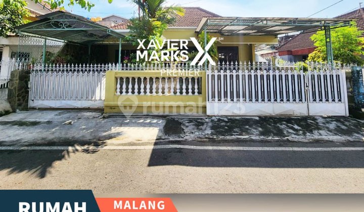 For Sale House Plus Boarding Position Hook in Bareng Klojen Malang City.