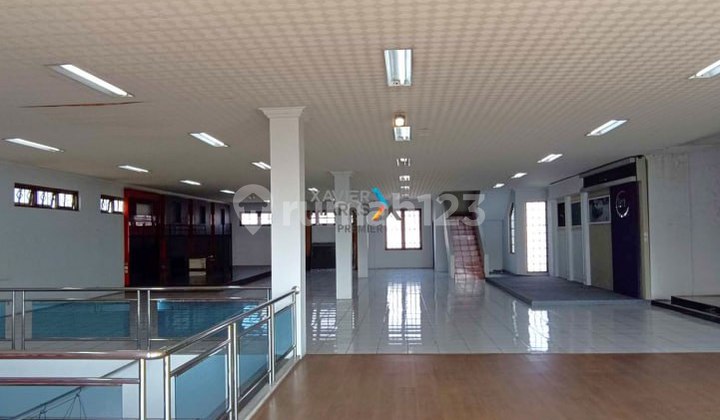 For Rent: Ruko (Shop House) on Brigjen Slamet Riadi Main Road, Oro Oro Dowo, Klojen, Malang 2
