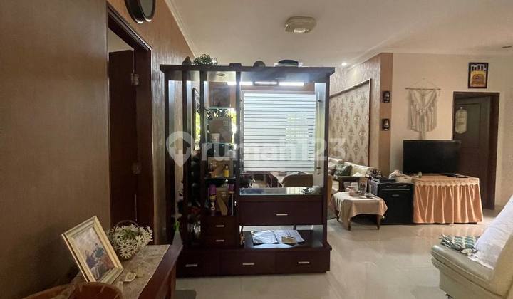 Beautiful House for Sale in Teluk Blimbing, Malang City, Near Arjosari 2