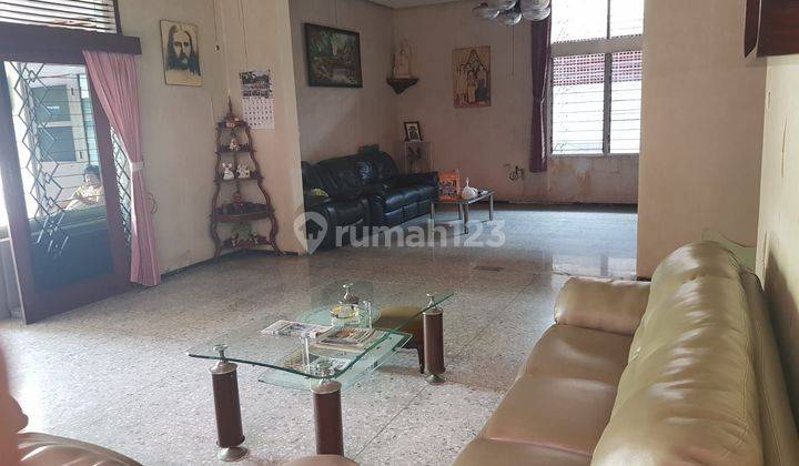 Rumah nol jalan raya dr Cipto karangturi sedes  semarang 2