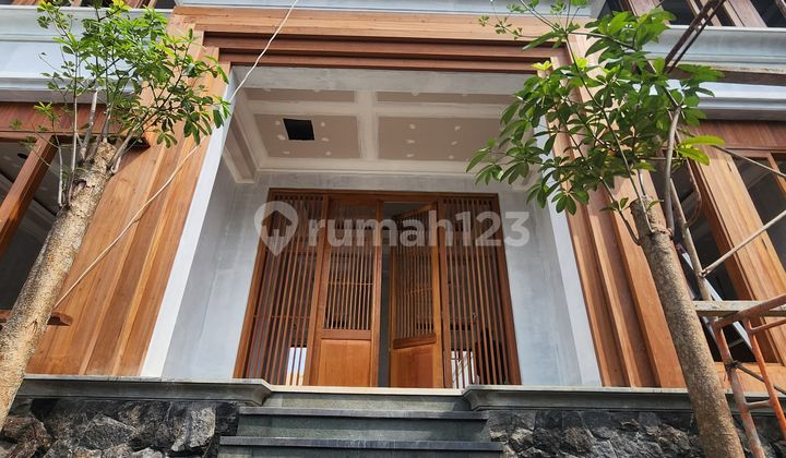 Rumah Baru Mewah Gaya Tropical Di Kemang Jakarta Selatan Rumah Bagus SHM di Kemang 2