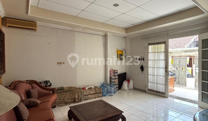 Rumah Besar Dan Murah Siap Huni Di Dalam Kompleks Di Kemang Jakarta Selatan