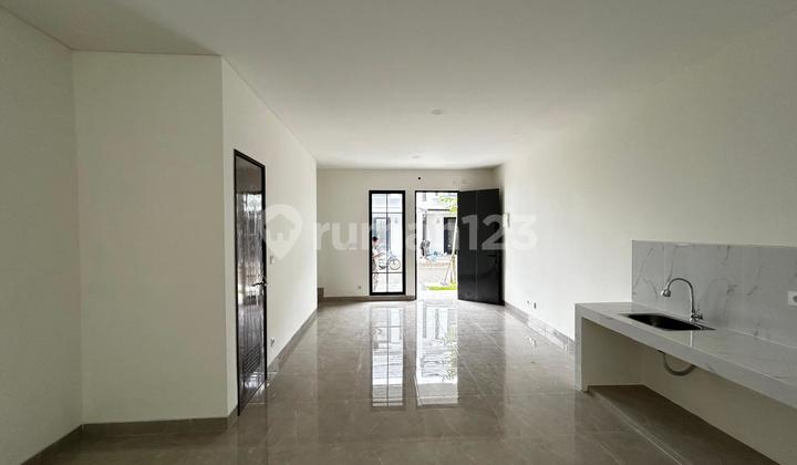 Can be KPR, House, 2 Floors, SHM, Close to KRL Access, can be Instalment Payments.