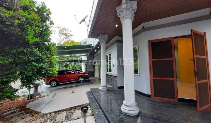 Rumah Alam Sutera Palmyra, 3 Lantai, Tanah Luas Posisi Siku, Banyak Kamar Tidur, Semi Furnished, Mewah 1