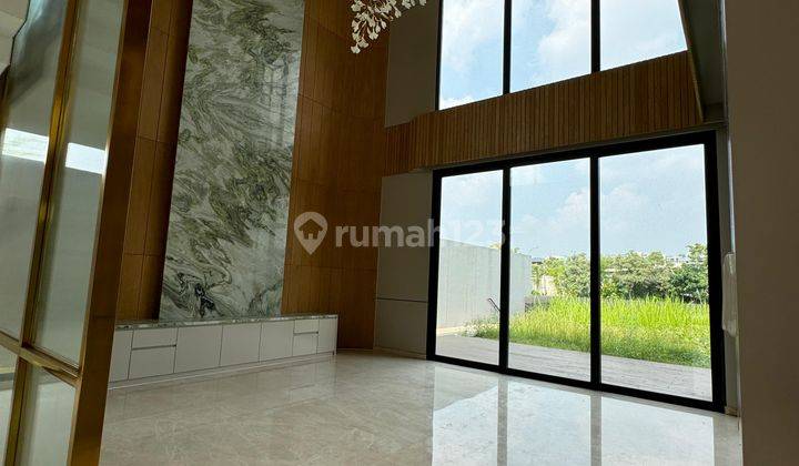 Rumah Cluster Lyndon, Navapark, Bsd City, Elite, Mewah, 3 Lantai, Premium Furnish, Dekat Gate Cluster 1