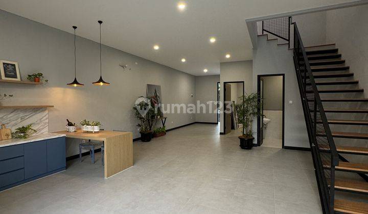 Rumah Baru Bangunan Mandiri Cluster Giri Loka, Bsd City, Rapih, Siap Huni, 2 Lantai 1