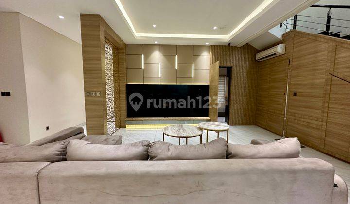 Rumah Cluster Aquamarine, Pondok Hijau Golf, Summarecon Gading Serpong, 2 Lantai, Mewah Sultan Elite Premium, Full Furnished, Seberang Clubhouse 2