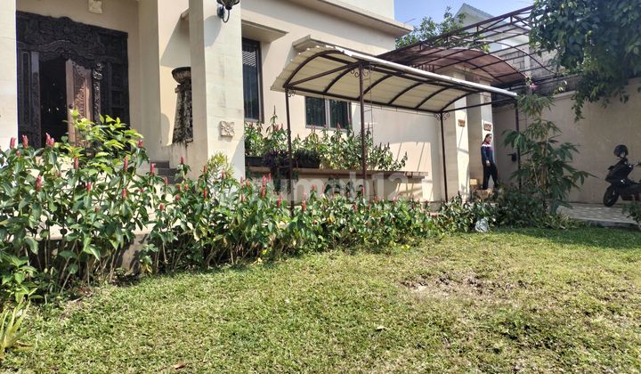 tampak depan rumah hoek murah country wood