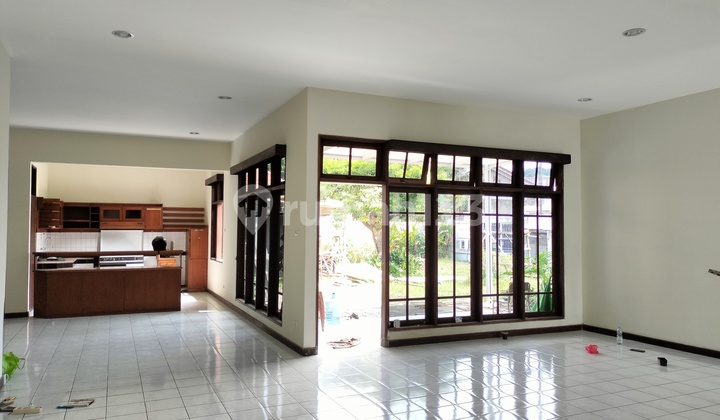 Rumah Hoek Murah Tengah Kota Dekat Sudirman, Kebun Raya, Jagorawi 13