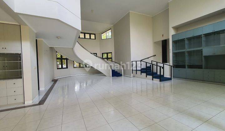 ruang keluarga rumah murah strategis villa duta