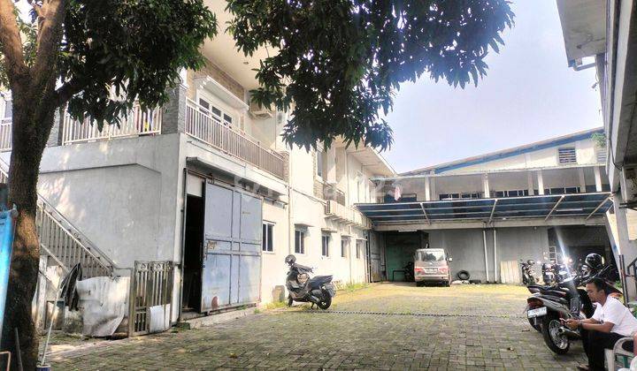 tampak depan gudang pabrik murah raya bogor