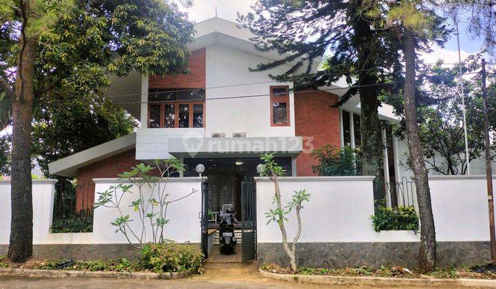 Rumah Mewah Hoek Villa Duta Asri Rapi Terawat Siap Huni Akses Jagorawi Pajajaran