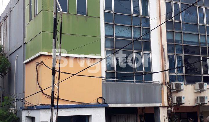 Ruko Hook 3 Lantai di Bekasi 1