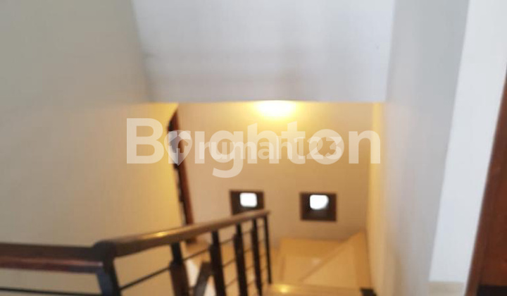 Rumah 2 Lantai di Kemang Pratama Bekasi 2