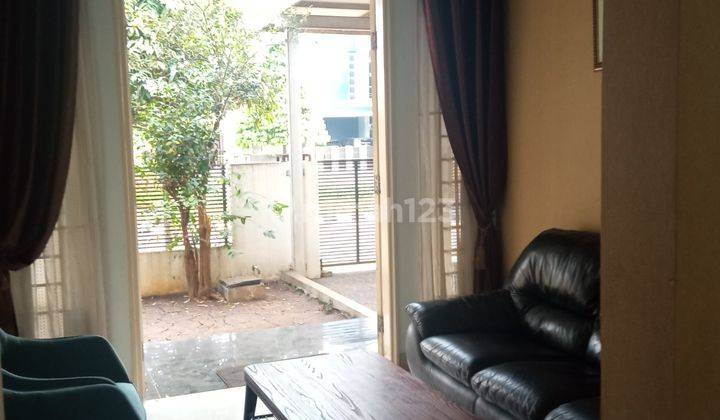 Rumah Cantik Siap Huni Depan Taman Jalan Utama di Kemang Pratama Bekasi Selatan 1