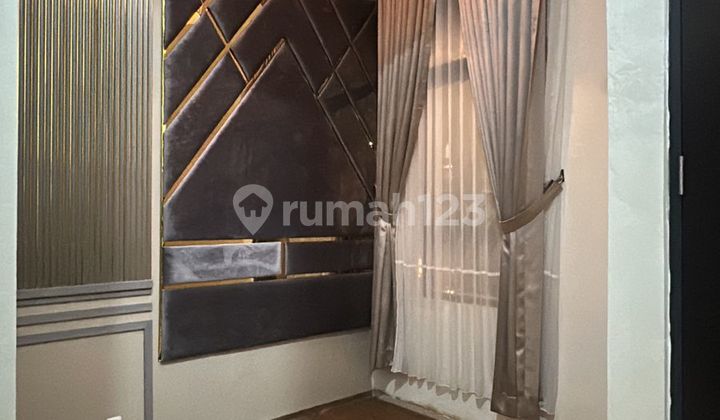 Rumah Mewah di BSD Barat Pagedangan, Tangerang