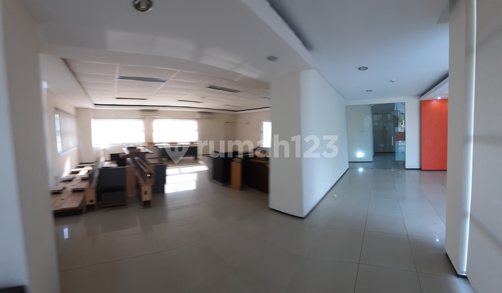 Gudang Bebas Banjir Kawasan Marina Semarang Barat,Akses Kontainer 2