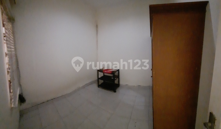 Rumah Unfurnished SHM Graha Padma, Semarang dekat Karang Turi 2