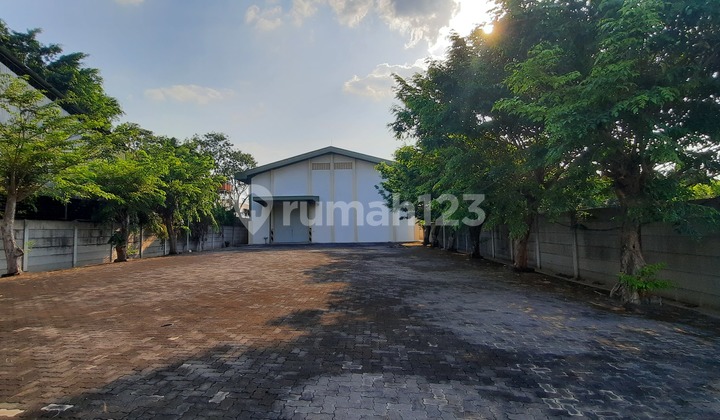 Gudang Bebas Banjir Kawasan Marina Semarang Barat,Akses Kontainer 1