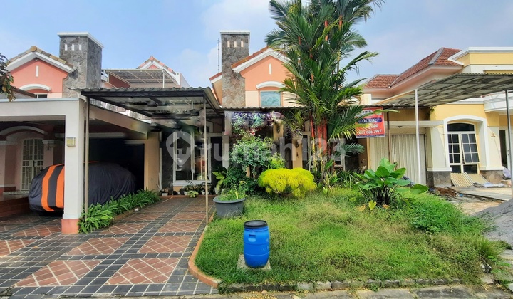 Rumah Unfurnished SHM Graha Padma, Semarang dekat Karang Turi 1
