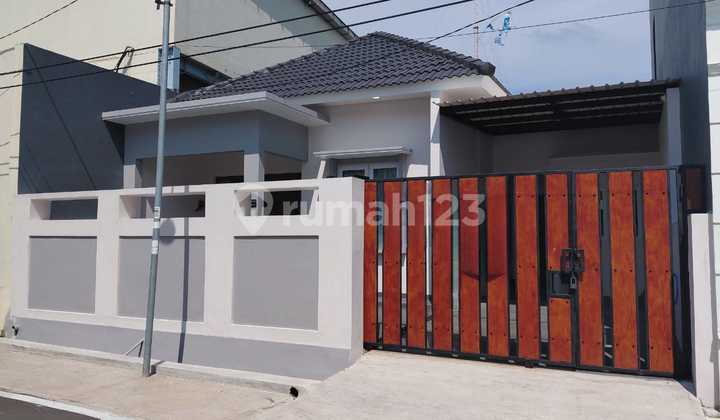 Ready-to-Live House in Puspowarno, West Semarang Near Columbia Hospital 1