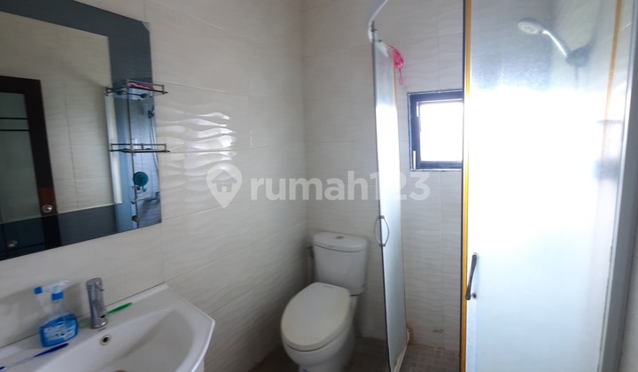 Rumah SHM 2 Lantai di Jangli Tembalang,Dkat Sekolah Internasional 2