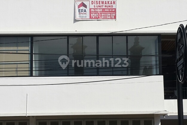 3-Story Shop House in City Center Near Mie Gacoan