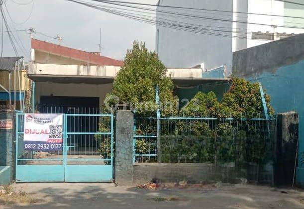 Rumah di Pusat Kota Depan Sekolah Pius 1