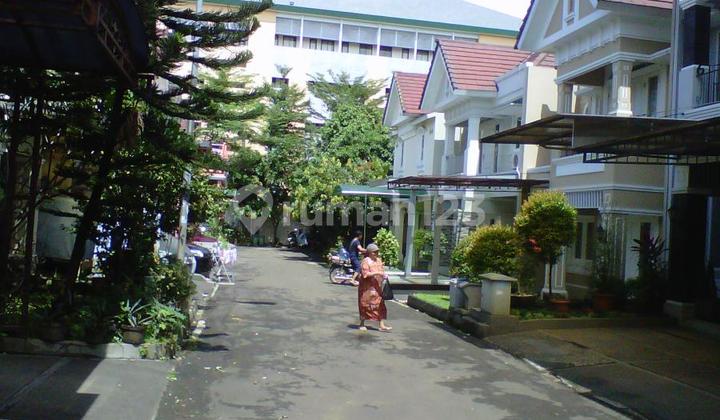 Cluster exclusive Cirendeu 2