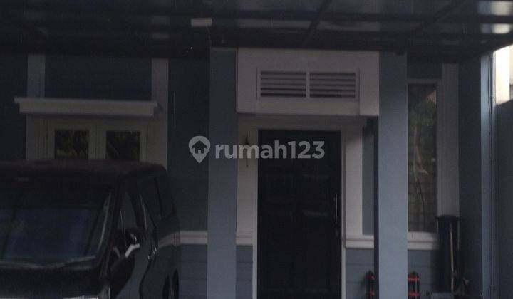 Rumah 2 Lantai, depan taman 2