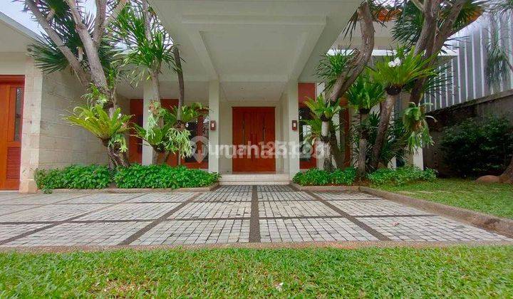 Rumah Disewakan 5 BR di Menteng Dalam Jakarta Selatan 1