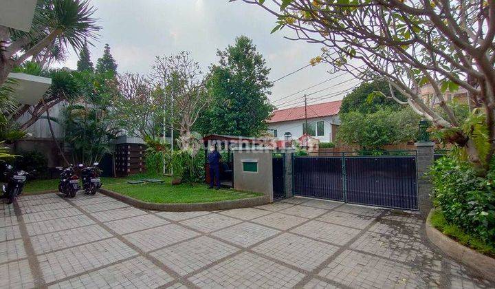 Rumah Disewakan 5 BR di Menteng Dalam Jakarta Selatan 4