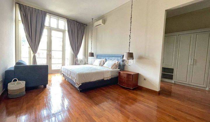 Rumah Mewah Disewakan 4 BR Di Tulodong Kebayoran Baru Jakarta Selatan 15
