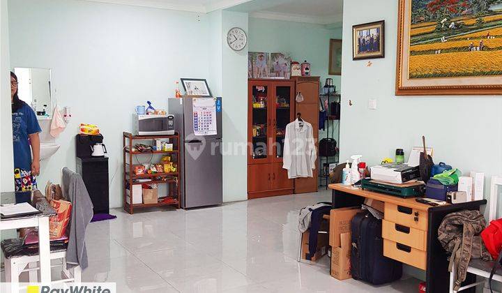 Rumah Terawat di area Prime Hayam Wuruk dekat Harmoni 4