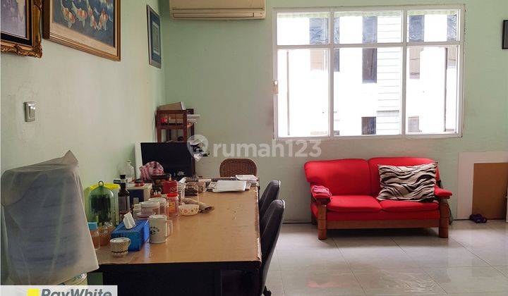 Rumah Terawat di area Prime Hayam Wuruk dekat Harmoni 7