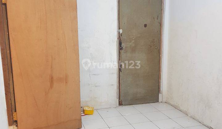 Rumah 1,5 Lantai Cukup Luas Masuk Gang Motor Perlu Renovasi 8