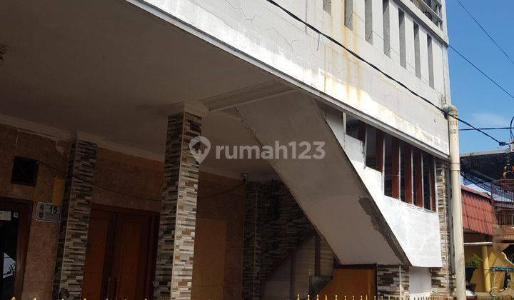 Rumah 2 lantai masuk gang Lamandau Kota Depok 2