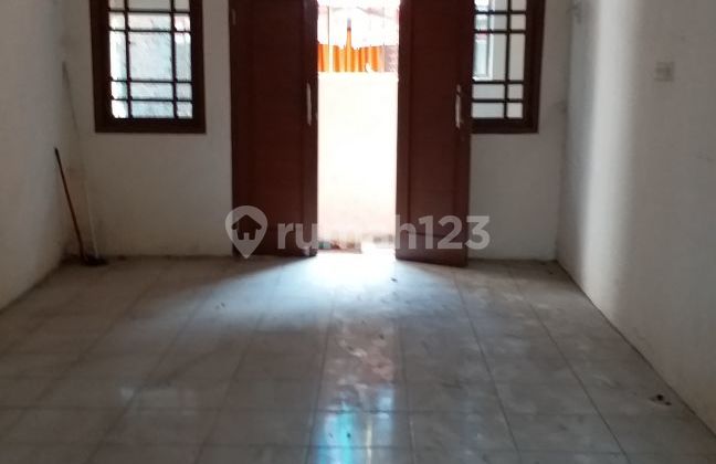Rumah 2 Lantai Masuk Gang Motor Dekat Jelambar Utama 4 Siap Huni 2