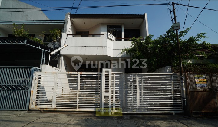 Rumah Lingkungan Nyaman Sunrise Garden Perlu Renov 1