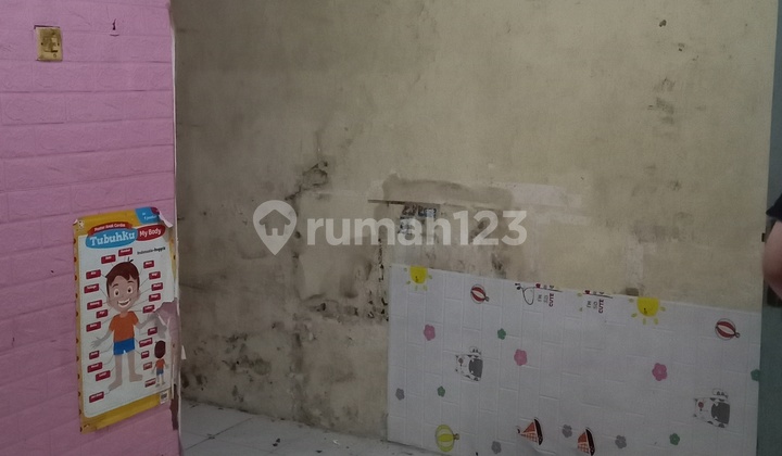 Simple 2-Story House in Gang Motor, Sawah Lio, Jembatan Lima