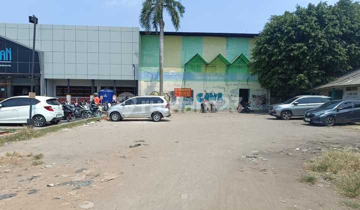 Strategic Warehouse Land for Rent by the Highway in Sepatan Tangerang
