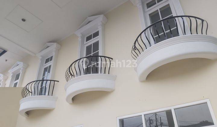 Rumah Besar Modern Ada Taman Kolam Renang Di Ampera Kemang 2