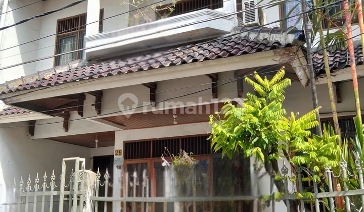 Rumah Tanjung Duren Selatan Strategis Lingkungn Aman Dan Tenang Rumah Tanjung Duren Selatan Strategis Lingkungn Aman Dan Tenang