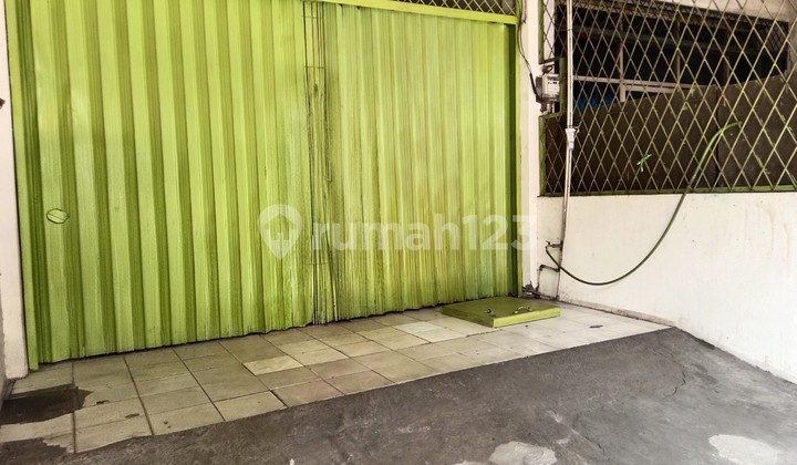 For Rent: 4.5-Story Shop House in Tanah Sereal, Tambora 2