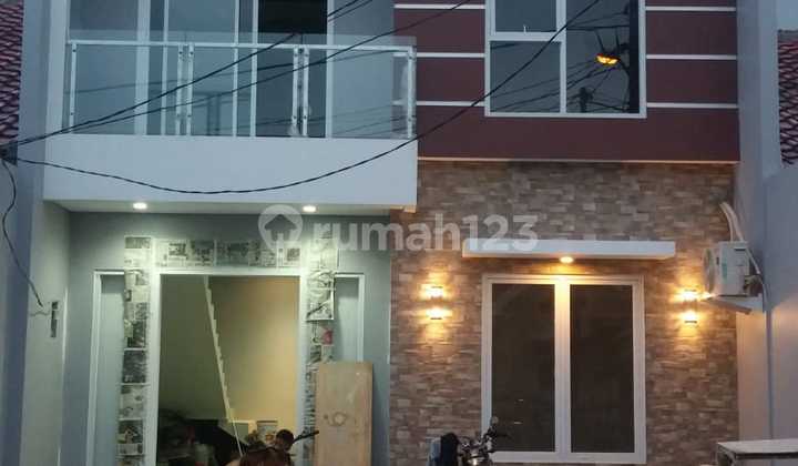 Rumah Semanan Rapi Terawat Dekat Stasiun dan Terminal Kalideres 2