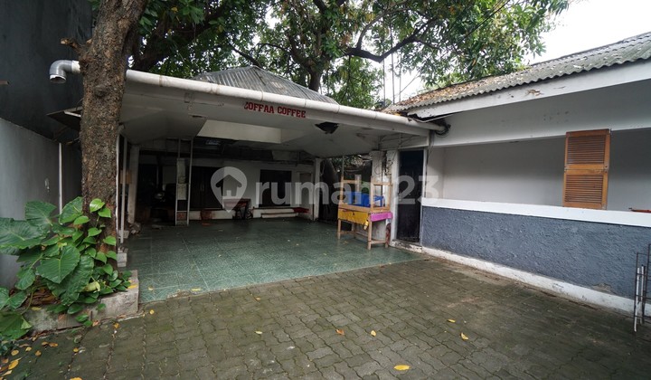 Large House on Jalan Raya Perjuangan Near Siloam Hospital Kebon Jeruk Large House on Jalan Raya Perjuangan Near Siloam Hospital Kebon Jeruk