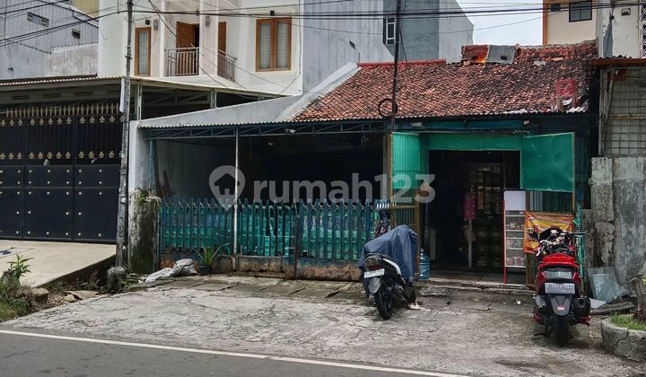 Rumah Lama di Area Gajah Mada Harmoni Cocok Bangun Rumah dan Kost